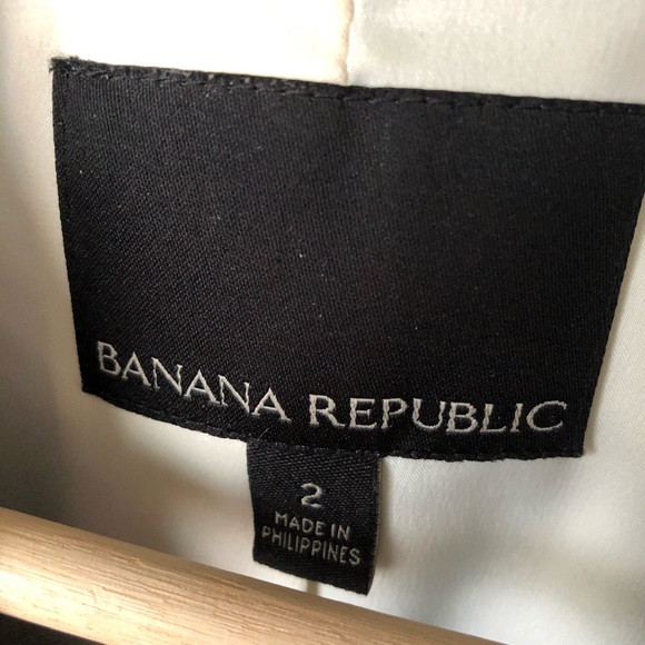 Banana Republic Double Breasted Plaid Blazer - Picture 2 of 3